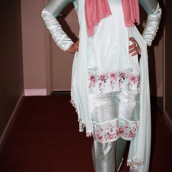 3-piece Pakistani designer embroidered satin suit - Picture 5 of 5